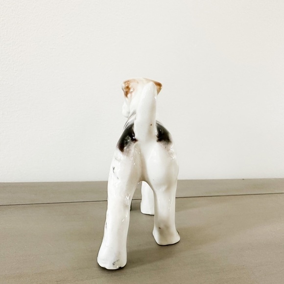 VINTAGE AIREDALE Wired Fox TERRIER DOG CERAMIC FIGURINE - Picture 5 of 7